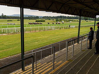 Owners must wait for course re...